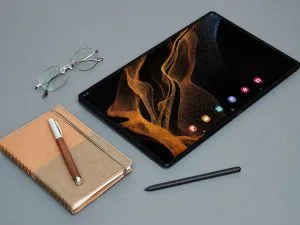 سامسونگ نسخه پایه تبلت گلکسی تب S9 را به نمایشگر امولد مجهز می‌کند