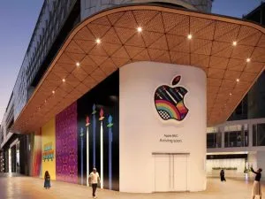 اپل افرادی را برای هوش مصنوعی تجهیز میکند 2023