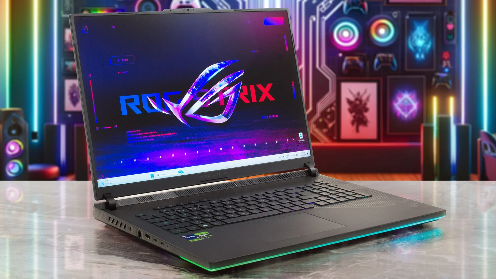 ASUS ROG Strix SCAR 18 - قدرتمندترین سری ROG ASUS ROG Strix SCAR 18 لپ تاپ گیمینگ با صفحه نمایش ۱۸ اینچی و نورپردازی RGB